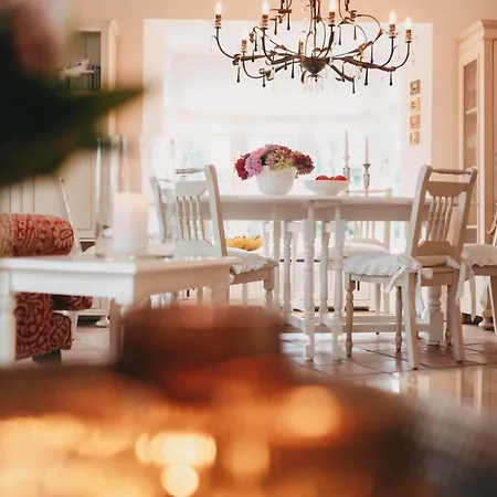 Ferienhaus Hiidhüüs Unter Reet Mit Sauna