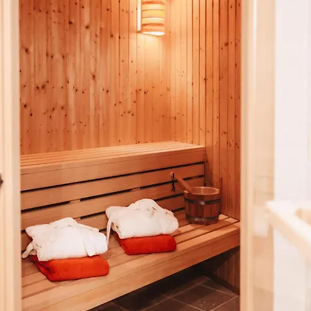 Hiidhüüs Unter Reet Mit Sauna Ferienhaus *