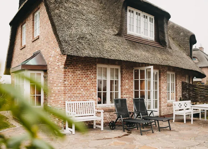 Nyaraló Hiidhueues Unter Reet Mit Sauna Wenningstedt-Braderup (Sylt)