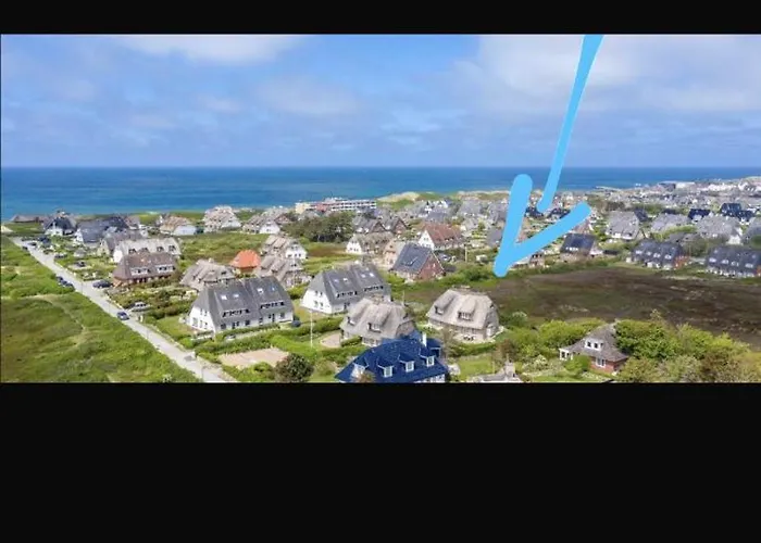 Hiidhueues Unter Reet Mit Sauna * Wenningstedt-Braderup (Sylt)